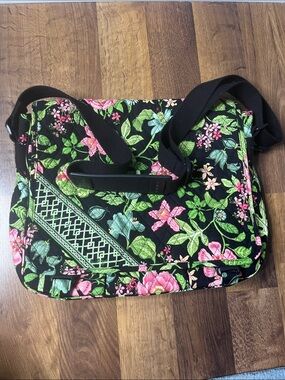 Vera Bradley Retired Botanica Floral Quilted MessengerCrossbody Bag